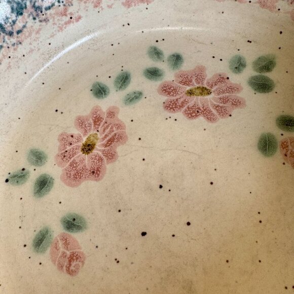 Vintage JMJ Studio Pottery Pie Plate 9.5" - Stoneware, Fluted Edge, Signed - Picture 9 of 10